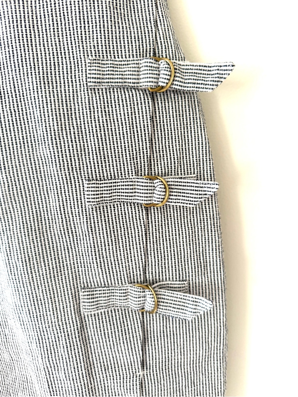 Simply Noelle Pinstripe Buckle Accent Mini Dress EUC S/M Coastal Resort Summer - Picture 4 of 12